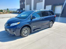 
										Toyota Sienna XLE JS937162 full									