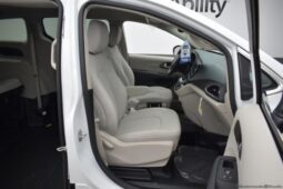 
										Chrysler Voyager LXi MR558279 full									