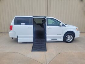 Dodge Grand Caravan SXT KR519361