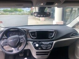 Chrysler Pacifica Touring L JR127931