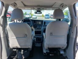 
										Toyota Sienna XLE JS937162 full									