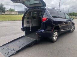 
										Chrysler Pacifica Touring L JR127931 full									