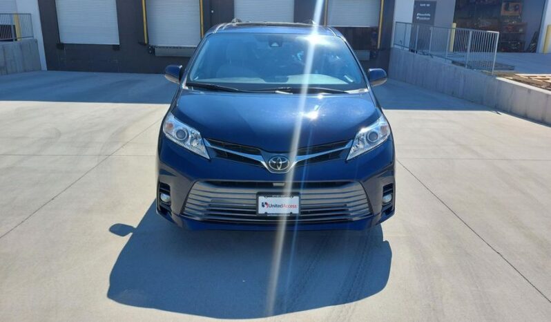 
								Toyota Sienna XLE JS937162 full									