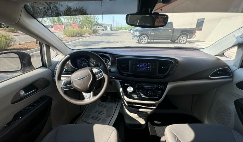 
								Chrysler Pacifica Touring L HR796532 full									