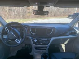 
										Chrysler Pacifica Touring L JR365486 full									