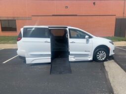 Chrysler Pacifica Touring L KR708304