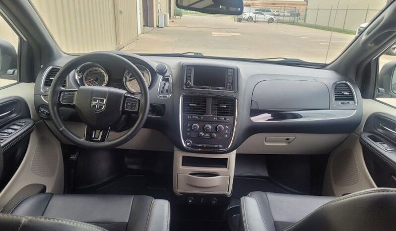 
								Dodge Grand Caravan SXT KR519361 full									