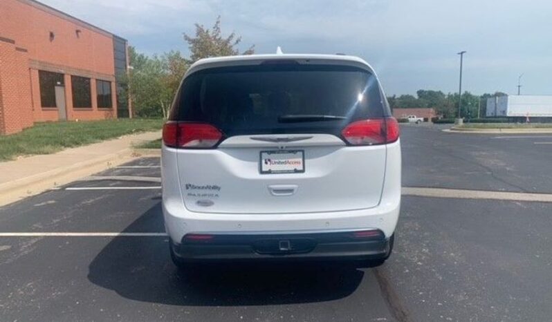 
								Chrysler Pacifica Touring L KR708304 full									