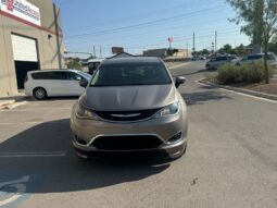 Chrysler Pacifica Touring L HR796532