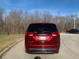Chrysler Pacifica Touring L JR365486