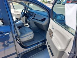 
										Toyota Sienna XLE JS937162 full									