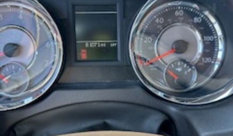 
								Chrysler Town & Country Touring GR282246 full									