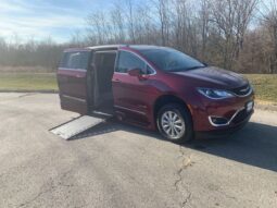 
										Chrysler Pacifica Touring L JR365486 full									