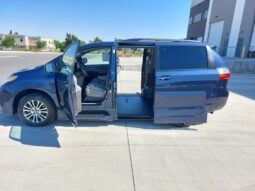 
										Toyota Sienna XLE JS937162 full									