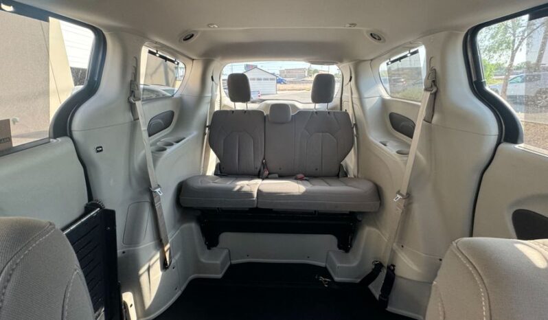 
								Chrysler Pacifica Touring L HR796532 full									