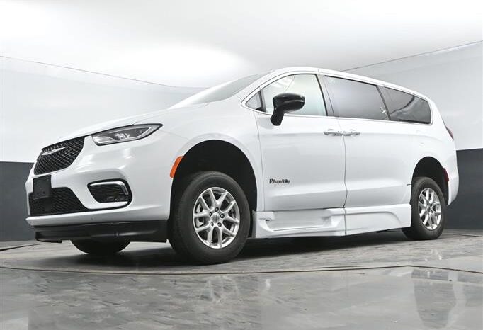 
								Chrysler Pacifica PCTOURING L RR204489 full									