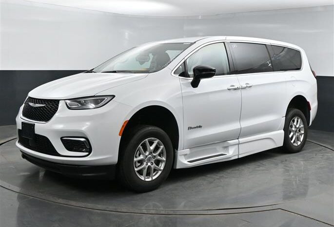
								Chrysler Pacifica PCTOURING L RR204489 full									