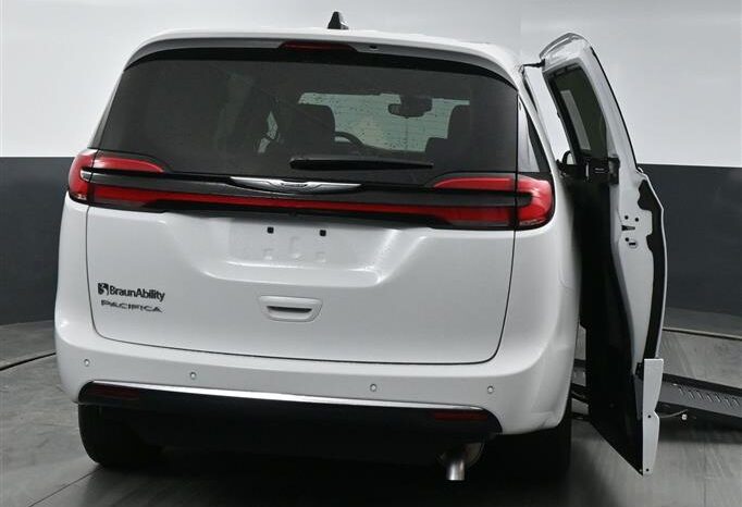 
								Chrysler Pacifica PCTOURING L RR204489 full									