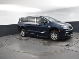 
										Chrysler Pacifica PCSELECT SR556932 full									