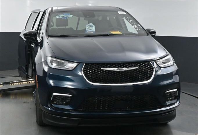 
								Chrysler Pacifica PCSELECT SR586318 full									