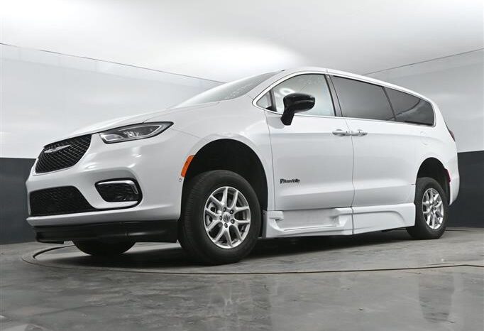 
								Chrysler Pacifica PCSELECT SR500796 full									