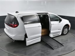 
										Chrysler Pacifica PCSELECT SR500796 full									