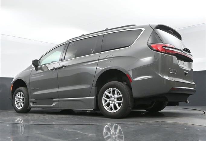 
								Chrysler Pacifica PCTOURING L NR186130 full									