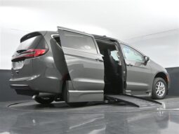 
										Chrysler Pacifica PCTOURING L NR186130 full									