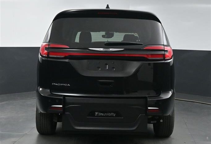
								Chrysler Pacifica PCTOURING RR155997 full									