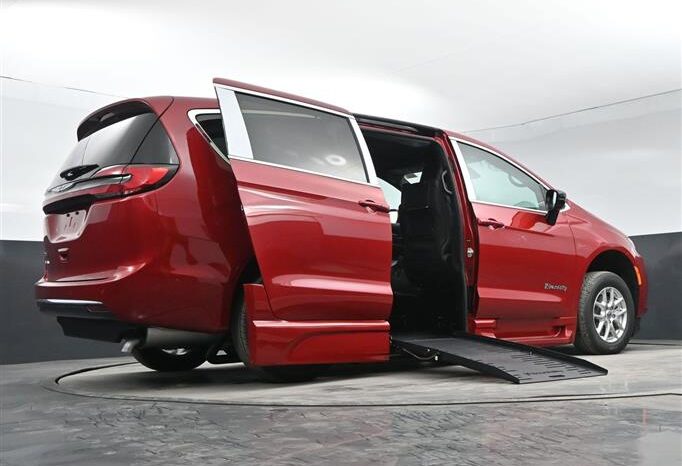 
								Chrysler Pacifica PCSELECT SR501195 full									