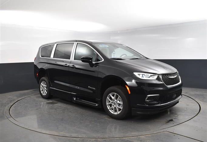 
								Chrysler Pacifica PCSELECT SR500928 full									