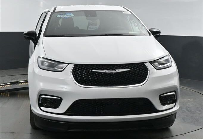 
								Chrysler Pacifica PCSELECT SR517454 full									