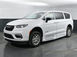 
										Chrysler Pacifica PCSELECT SR517454 full									