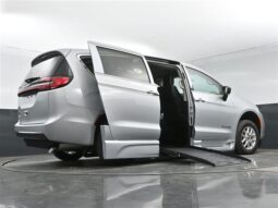 
										Chrysler Pacifica PCTOURING L RR146789 full									
