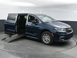 
										Chrysler Pacifica PCSELECT SR579776 full									