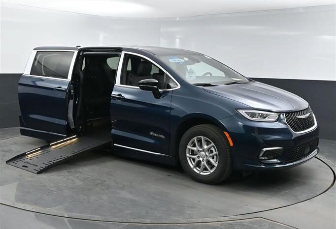 
								Chrysler Pacifica PCSELECT SR579776 full									