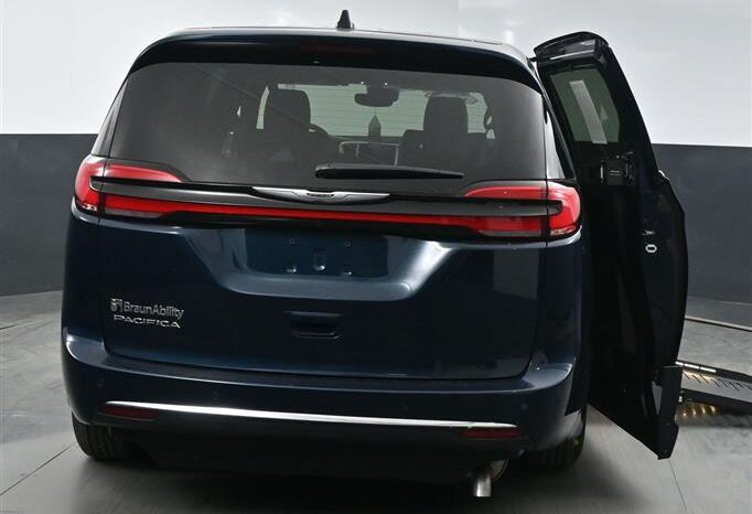 
								Chrysler Pacifica PCSELECT SR579776 full									