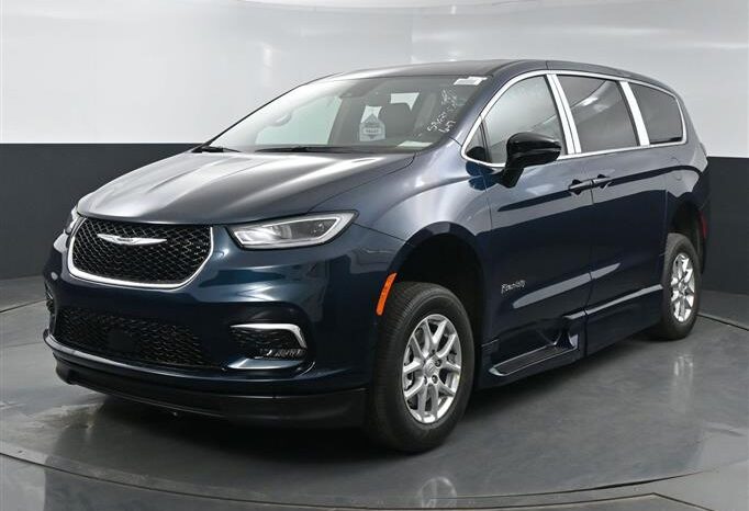 
								Chrysler Pacifica PCSELECT SR586257 full									