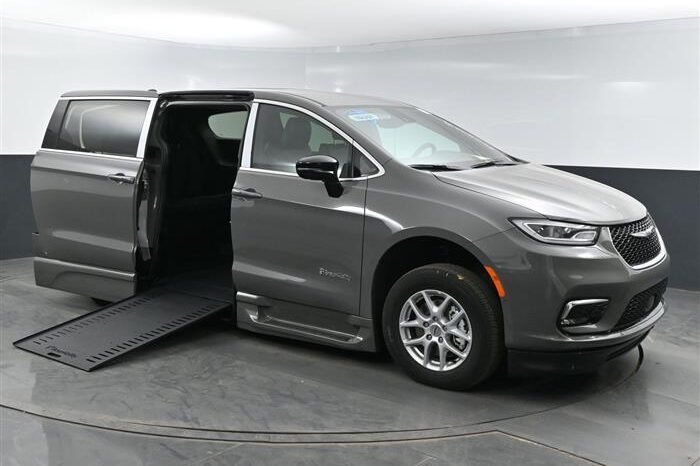 
								Chrysler Pacifica PCSELECT SR500812 full									