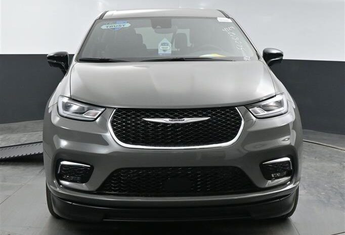 
								Chrysler Pacifica PCSELECT SR500812 full									