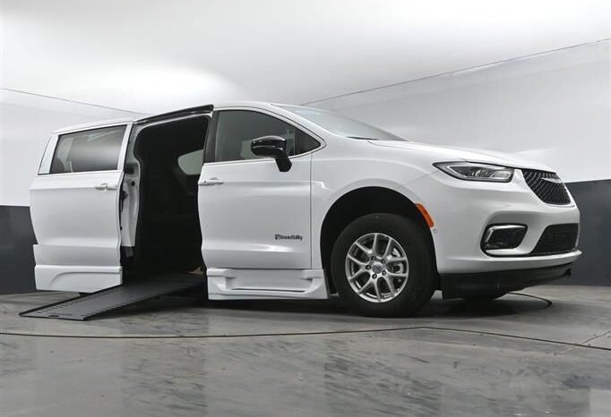 
								Chrysler Pacifica PCSELECT SR500706 full									
