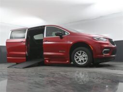 
										Chrysler Pacifica PCSELECT SR562428 full									