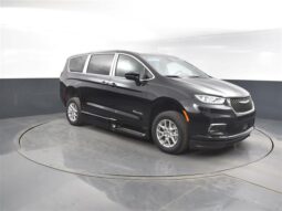 
										Chrysler Pacifica PCSELECT SR515926 full									