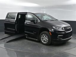 
										Chrysler Pacifica PCSELECT SR524917 full									