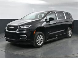 
										Chrysler Pacifica PCSELECT SR524917 full									