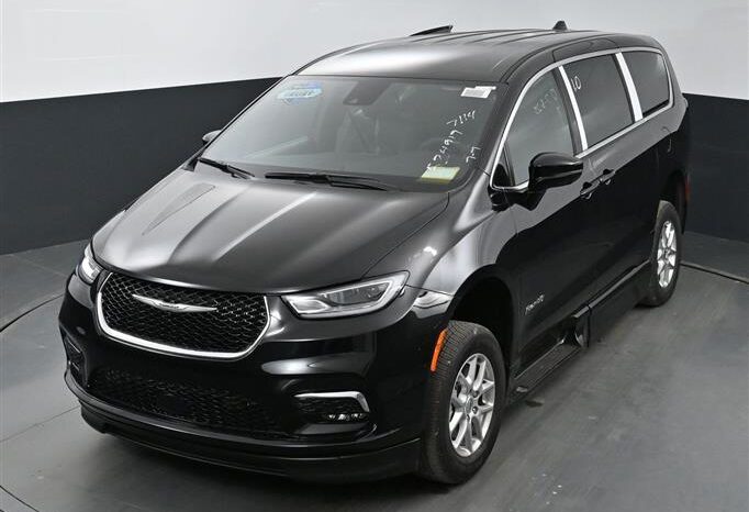 
								Chrysler Pacifica PCSELECT SR524917 full									