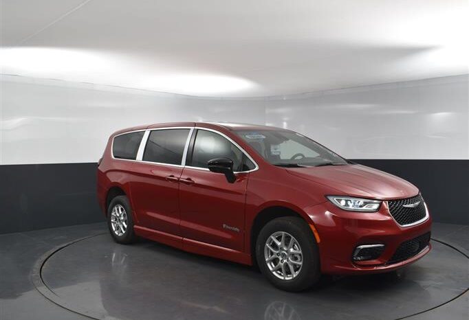 
								Chrysler Pacifica PCSELECT SR562423 full									