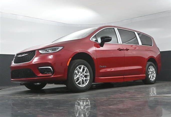
								Chrysler Pacifica PCSELECT SR562423 full									