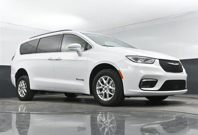 
								Chrysler Pacifica PCTOURING L NR151858 full									