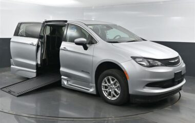 Chrysler Voyager LX PR537448